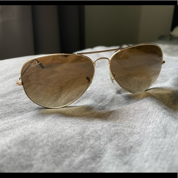 RayBan Aviators - Picture 2 of 7